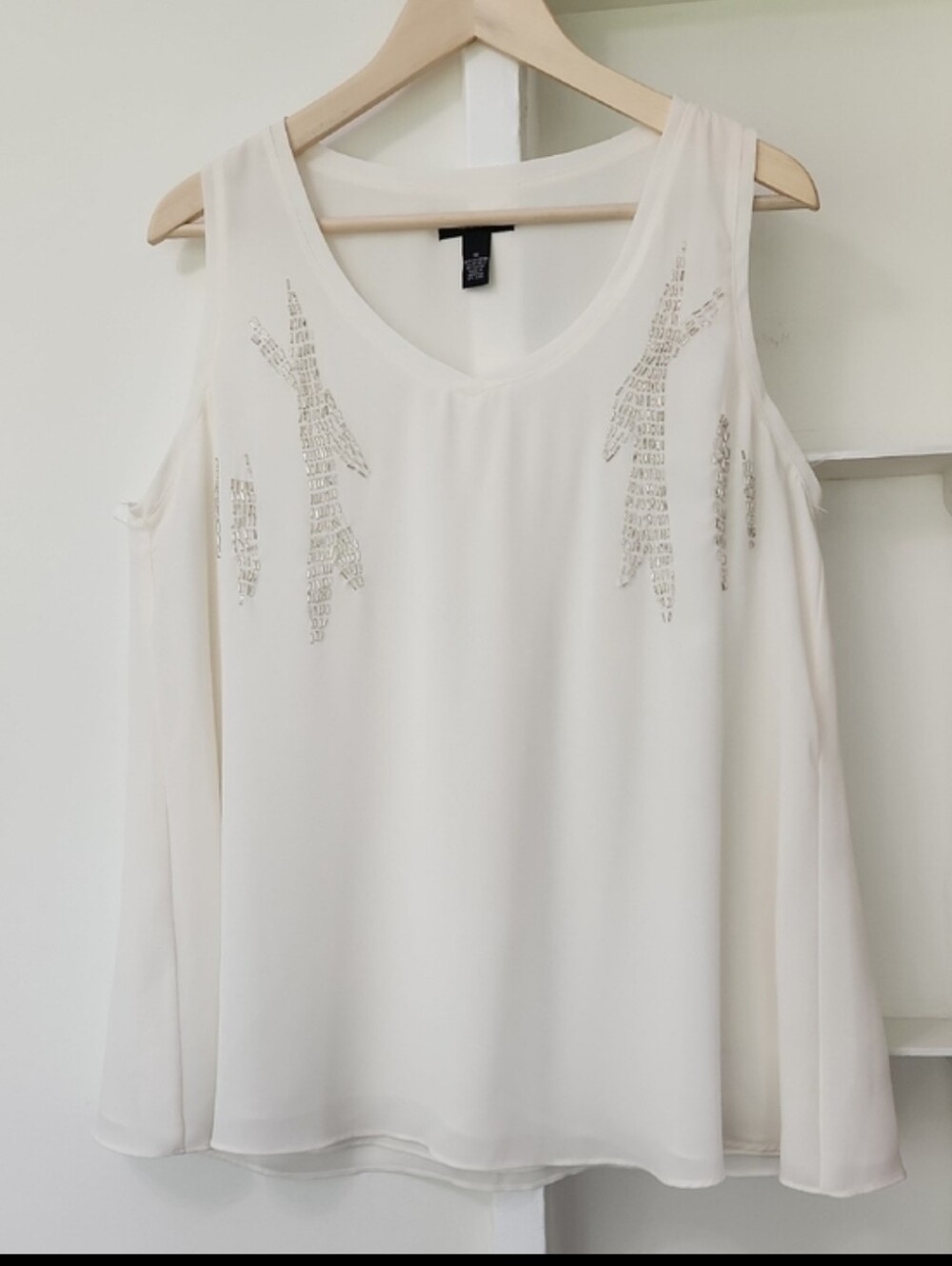 Alfani Ivory Chiffon V-neck Blouse Beaded Sleeveless Flowy Top Size 16 - Picture 6 of 17